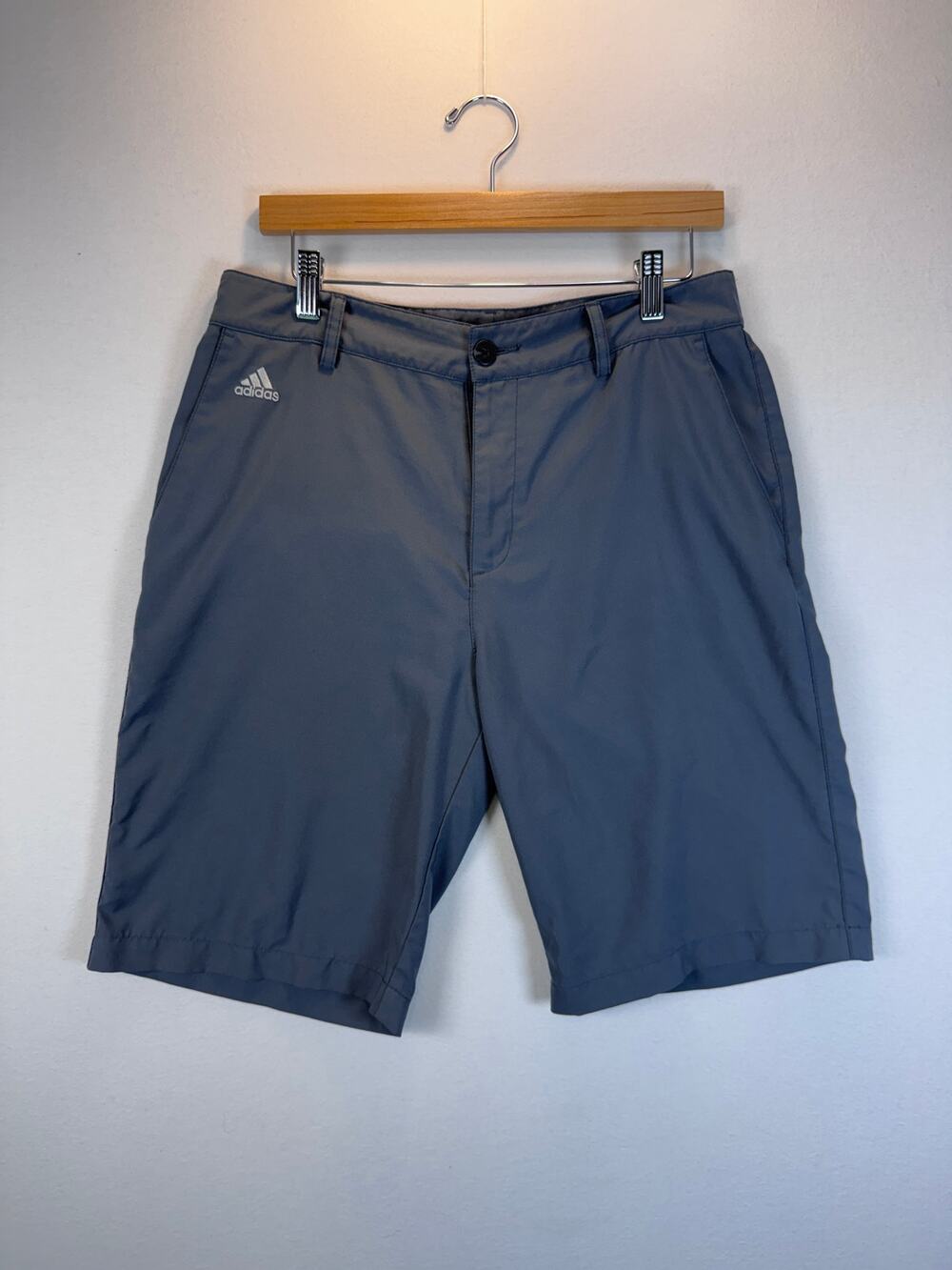 Adidas ClimaLite Men’s Golf Shorts Size 30 Gray 9.5” Inseam Performance athletic
